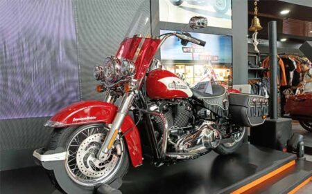 JLM Auto Indonesia, the official importer and distributor of Harley-Davidson in Indonesia, has launched the highly anticipated Hydra Glide Revival at the GIIAS 2024.