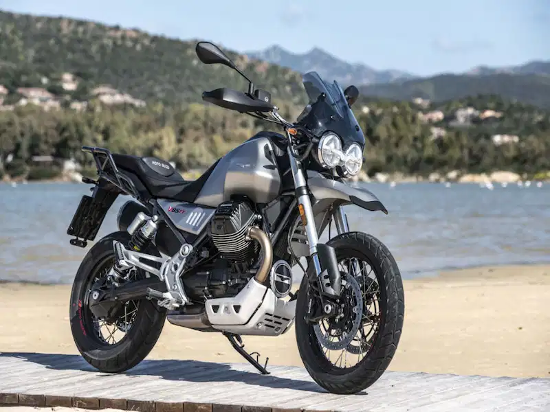 Harga & Spesifikasi Moto Guzzi V85 TT Travel di Indonesia 2024 Moto Guzzi V85 TT Travel bike in Indonesia