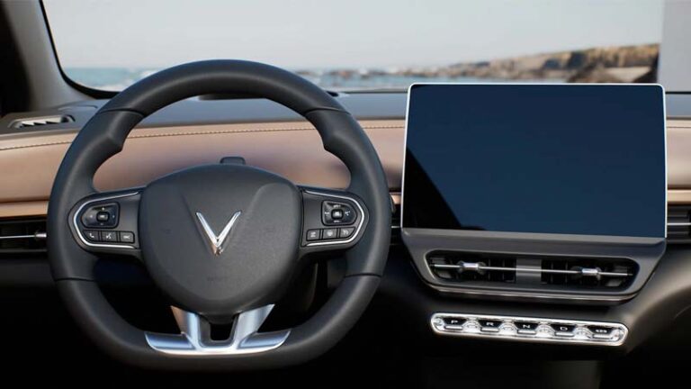 Vinfast-VF6-Dashboard-Indonesia-autoini