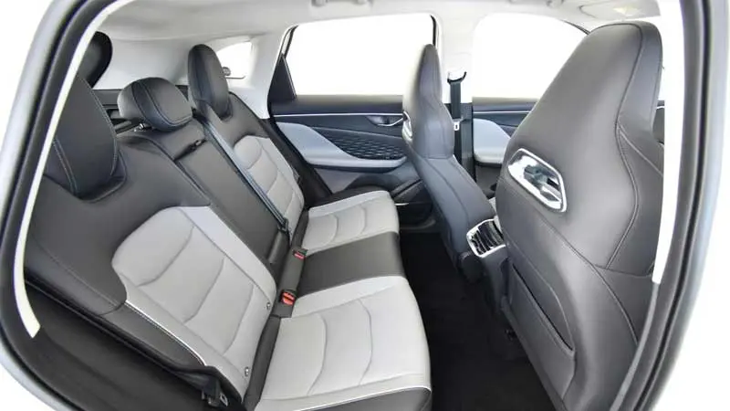 BAIC-X55-II-Seat-Indonesia-autoini
