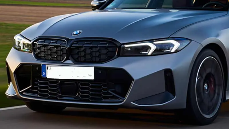 BMW-330i-Touring-M-Sport-Exterior-Indonesia-autoini