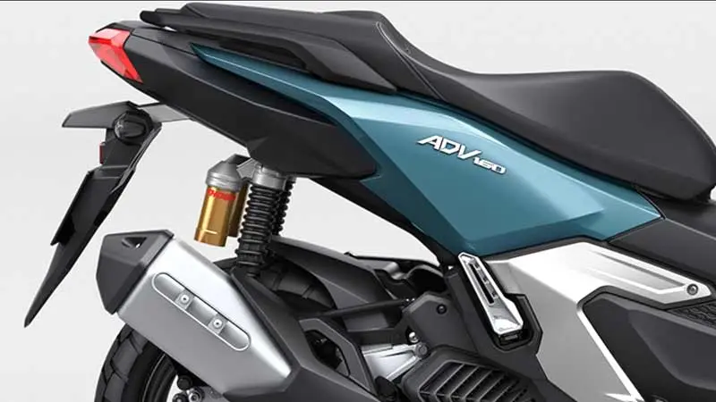 Bagian Belakang dan Kursi Honda ADV 160 - autoini