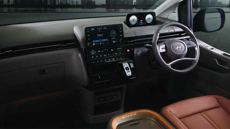 bagian dalam Hyundai Staria - Indonesia-autoini