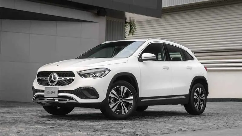 Mercedes-Benz-GLA-200-Progressive-Line-Indonesia-autoini