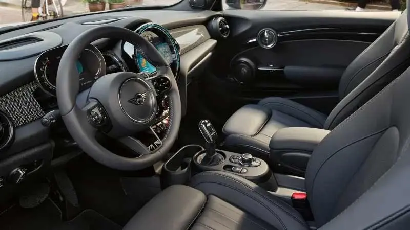 Mini-3-Pintu-Interior-Indonesia-autoini