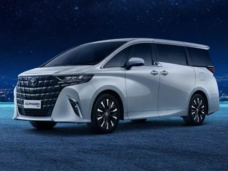 Toyota Alphard 2024 in Indonesia -autoini