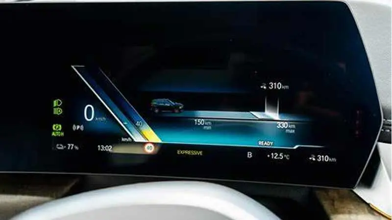 BMW-iX1-Infotainment-Indonesia-autoini