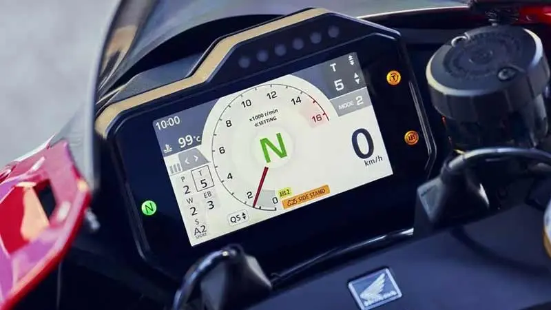 Honda CBR1000RR R Infotainment Indonesia autoini