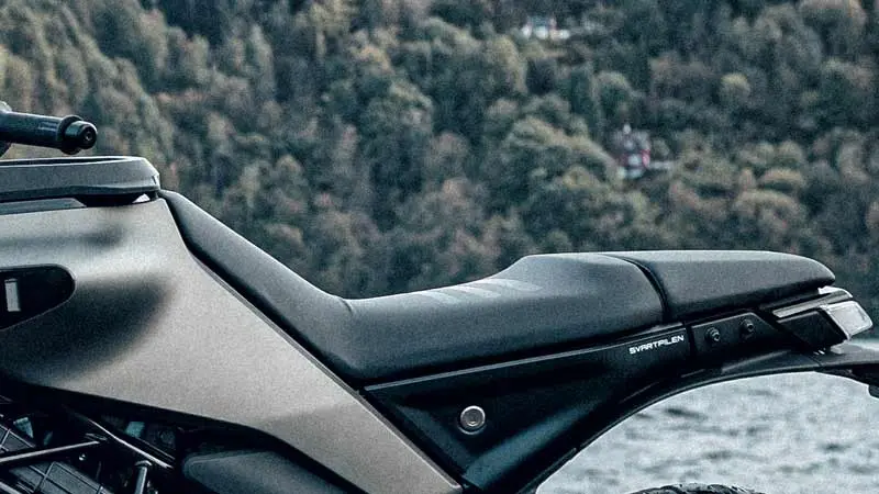 Husqvarna Svartpilen 401 Seat Indonesia autoini