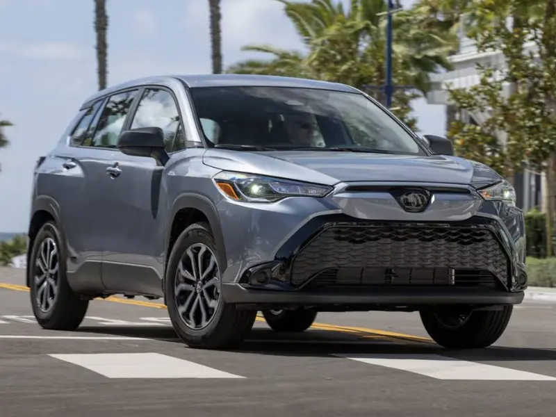 Toyota-Corolla-Cross-Hybrid-Indonesia-autoin
