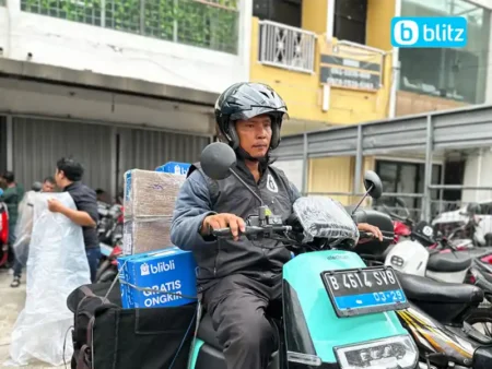 Empowering-Gig-Workers-in-Indonesia-Blitz-Electric-Mobilitys-EV-Financing-Indonesia-autoini