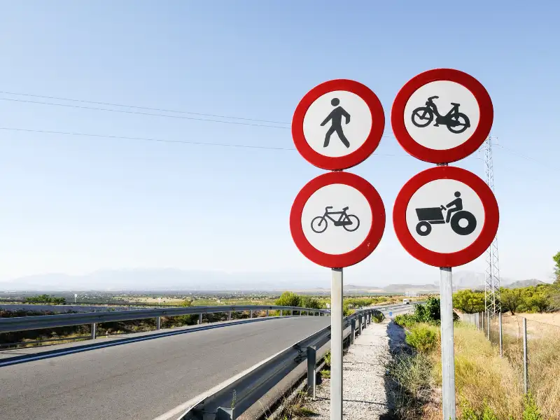 Traffic-signs-on-a-road-in-Indonesia-autoini