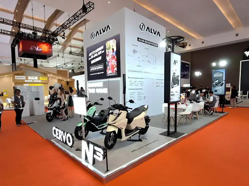 Alva Memamerkan Dua Motor Listrik yang Dimodifikasi di IIMS 2025 Alva Showcases Two Modified Electric Motors at IIMS 2025 Indonesia - autoini