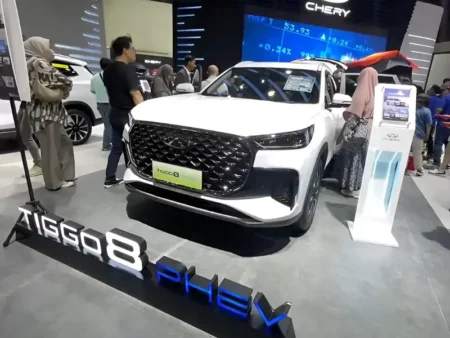 Chery Showcases Tiggo 8 PHEV at IIMS 2025 Indonesia - autoini