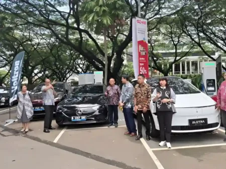 Voltron Launches Indonesia’s First 360 kW DC Hyper Fast Charger - autoini