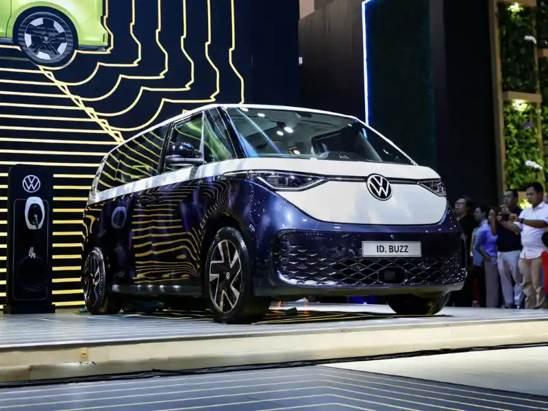 VW ID. Buzz LWB IIMS 2025 Indonesia - autoini