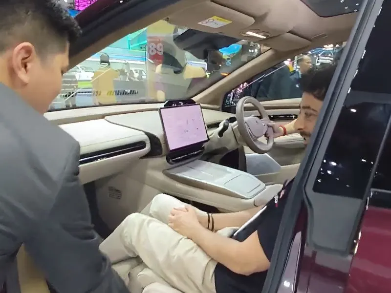 GAC Aion’s Front Seats Offer Ultimate Comfort with Footrest, Recliner, and Massager Indonesia - autoini