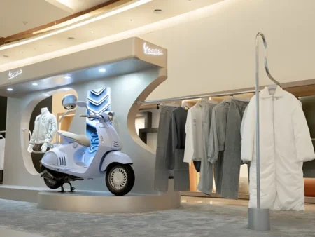 Vespa 946 Snake Edition Now Available in Indonesia - autoini