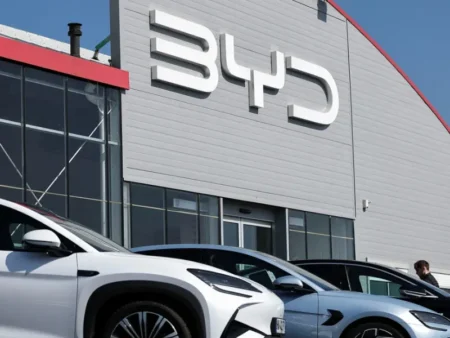 BYD Sells Nearly 1 Million Cars Globally in First 3 Months of 2025 Indonesia - autoini