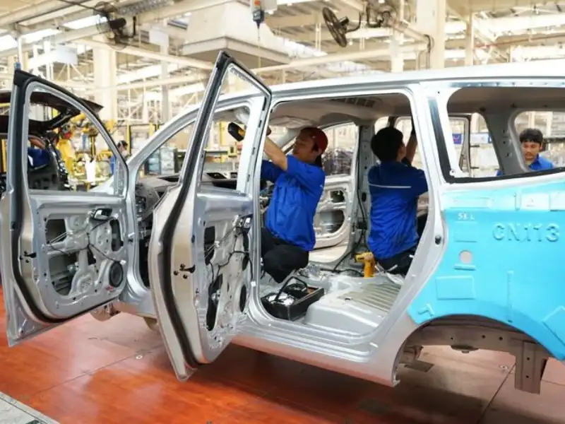 Peran Karyawan dalam Proses Produksi Industri Otomotif Indonesia-autoini