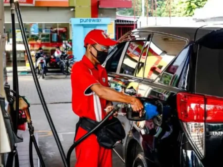 Fuel Prices Drop in Indonesia Pertamina, Shell, Vivo, and BP Cut Costs for April 2025 Indonesia - autoini