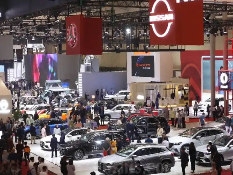 Penjualan Mobil di Indonesia Turun pada April 2025 Indonesia car sales decline in April 2025, with a 27.8% drop in wholesales compared to the previous month - Berita Otomotif Indonesia