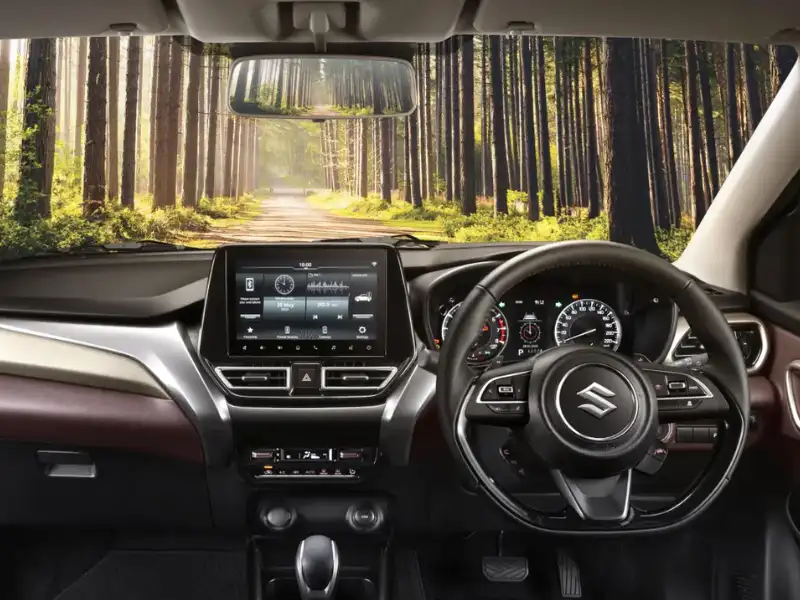 Interior modern Suzuki Fronx dengan layar sentuh-autoini