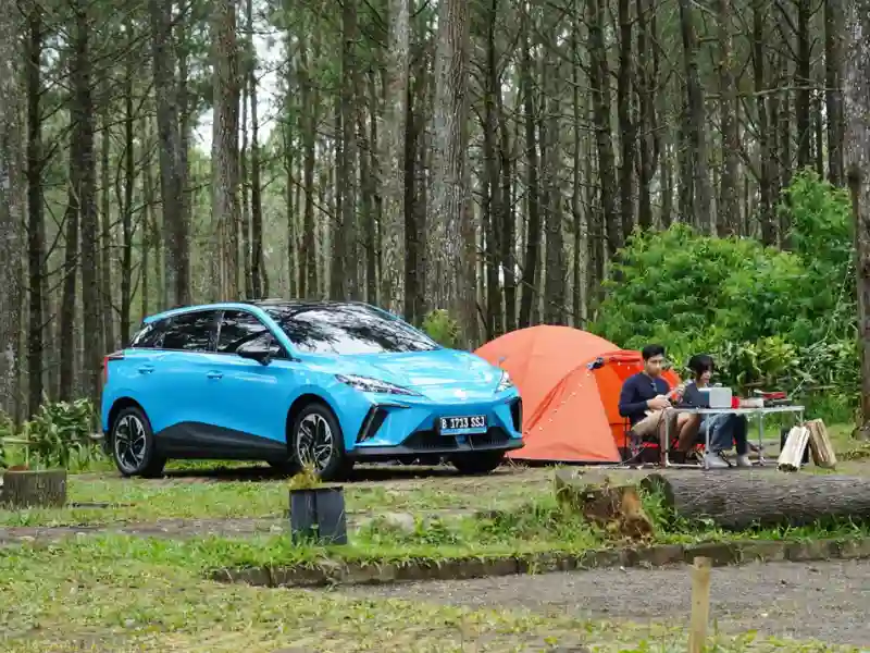 MG4 EV Wins Best Small EV Award at 2025 Automotive Award MG4 EV electric car awarded Best Small EV 2025 in Indonesia - autoini