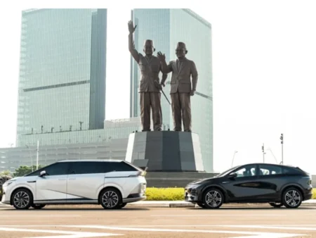 Mobil Listrik Xpeng Kini Tersedia untuk Pre-Order di Indonesia Xpeng G6 SUV and X9 MPV electric cars available for pre-order in Indonesia - autoini