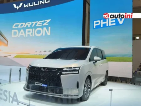 Front view of Wuling Cortez Darion PHEV & BEV at GIIAS 2025