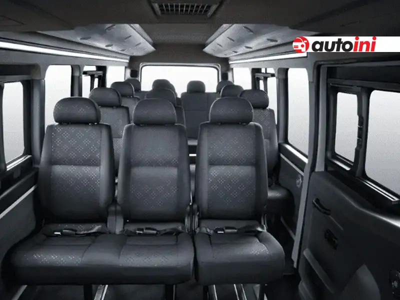 Tempat duduk interior Isuzu ELF NLR Microbus
