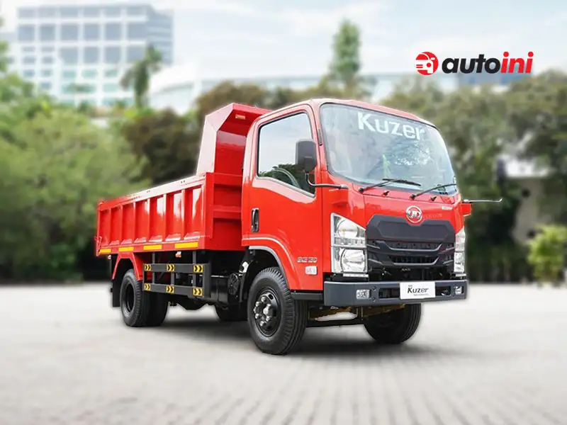 UD Trucks New Kuzer SKE 150 truck front view with Euro 4 engine in Indonesia
